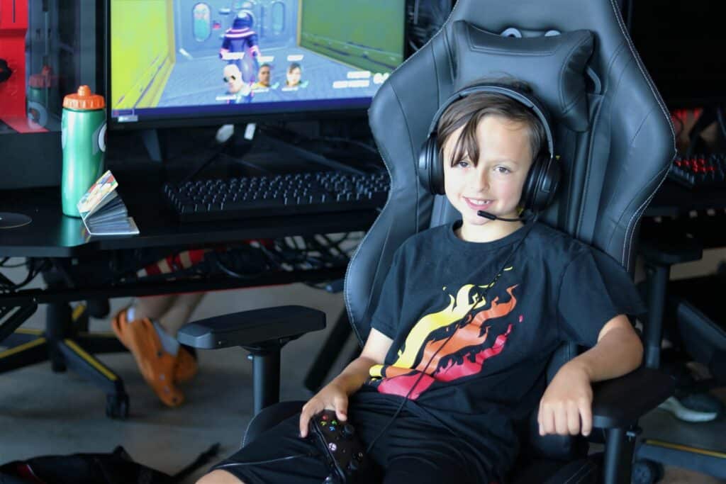 Triangle Esports Academy Educational Center for Kids Play STEM games